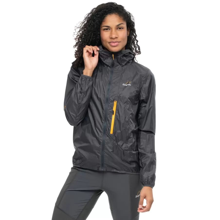 Y LightLine Pure Windbreaker Jacket Women | Bergans Fashion